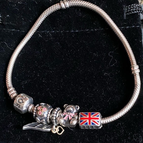 Authentic Pandora Snake Bracelet with 4 Pandora Charms EUC - Picture 2 of 10